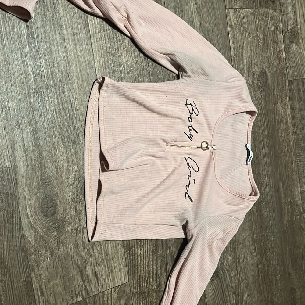Cute chic top with minimal lint